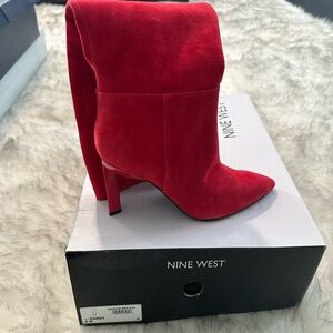 Nine West Red Eardy Boots NWT sz 6M
